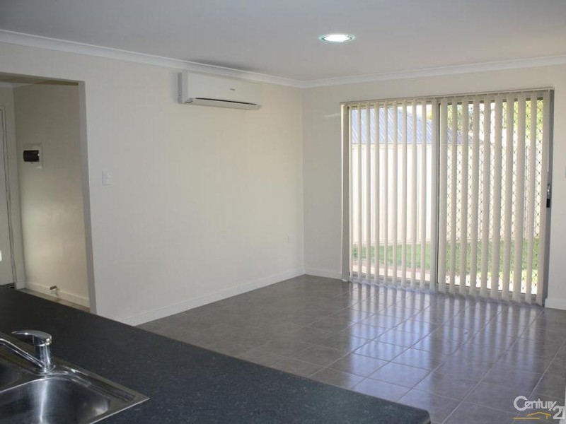 10/21 Pearce Road, Australind WA 6233