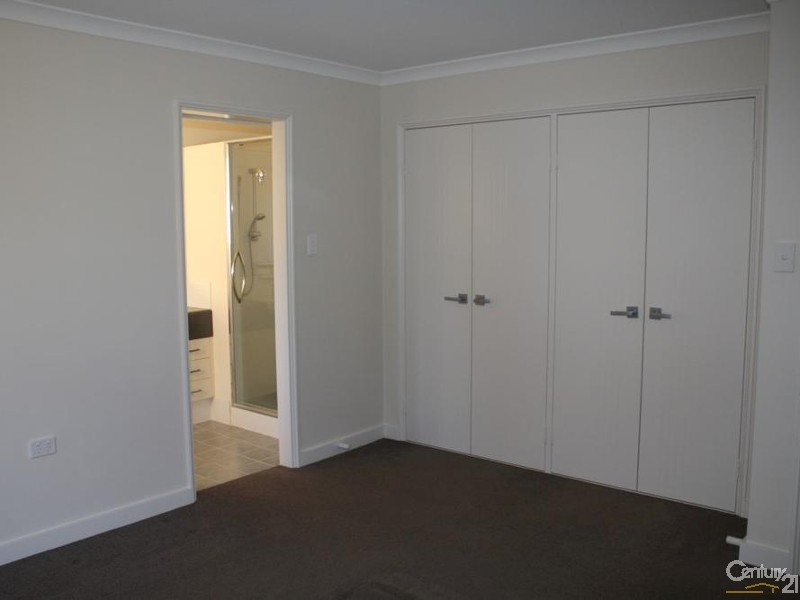 10/21 Pearce Road, Australind WA 6233