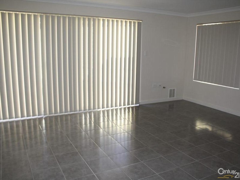 10/21 Pearce Road, Australind WA 6233