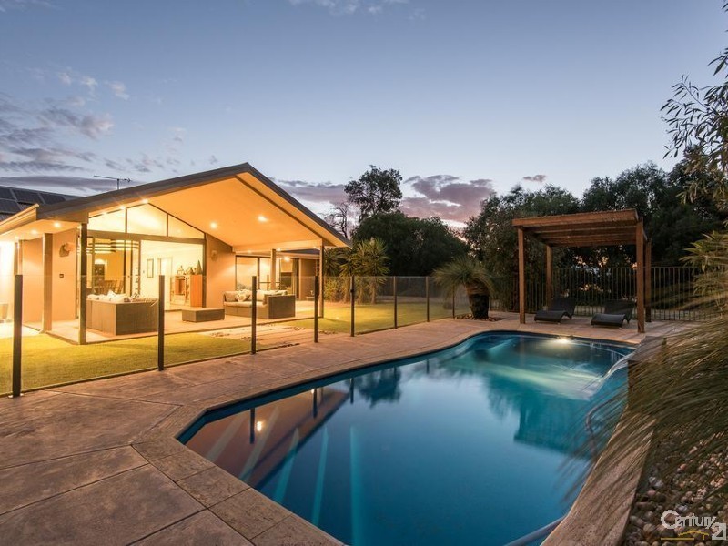 5 Westgarth Place, Leschenault WA 6233