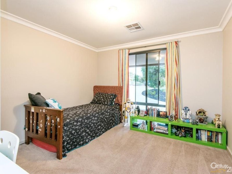 5 Westgarth Place, Leschenault WA 6233