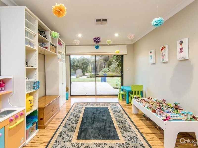5 Westgarth Place, Leschenault WA 6233