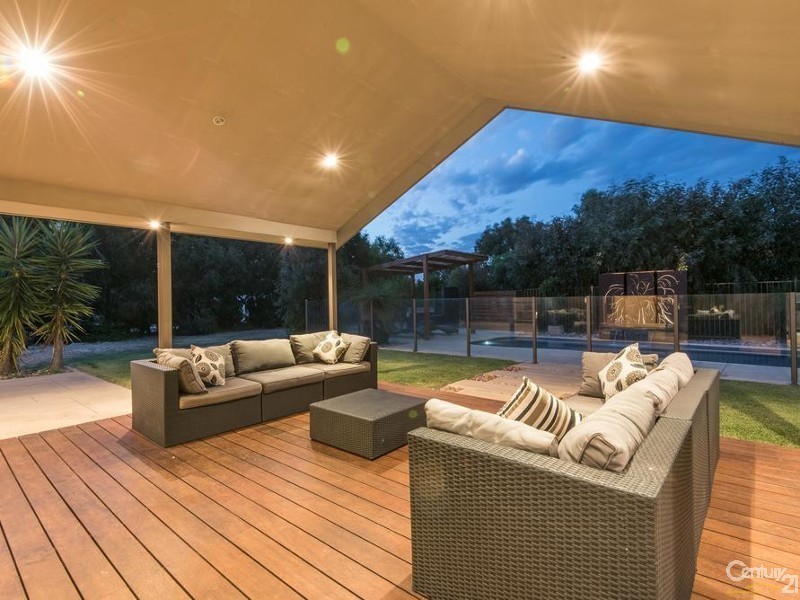5 Westgarth Place, Leschenault WA 6233