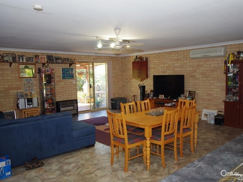 8 Coote Place, Usher WA 6230