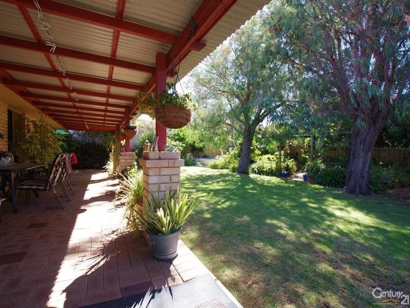 8 Coote Place, Usher WA 6230