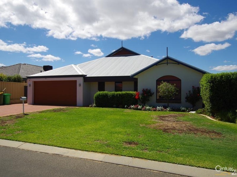 13 Melba Way, Dalyellup WA 6230