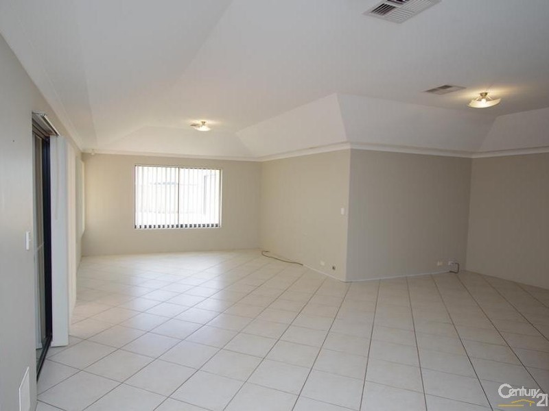 13 Melba Way, Dalyellup WA 6230