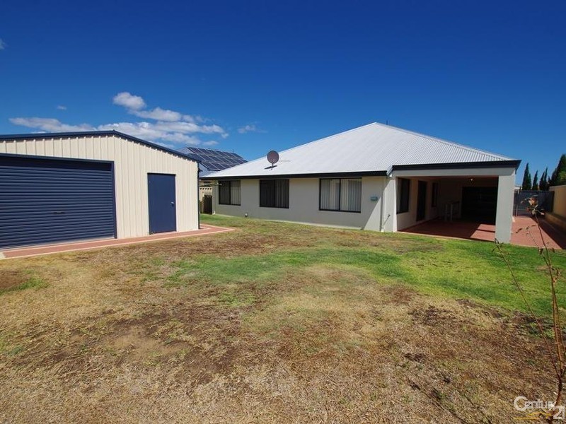 13 Melba Way, Dalyellup WA 6230