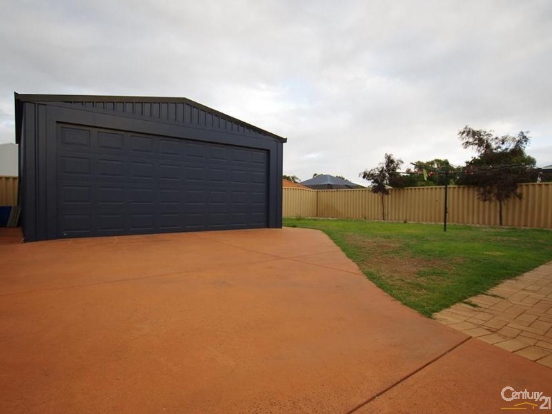 13 Goyder Way, Dalyellup WA 6230