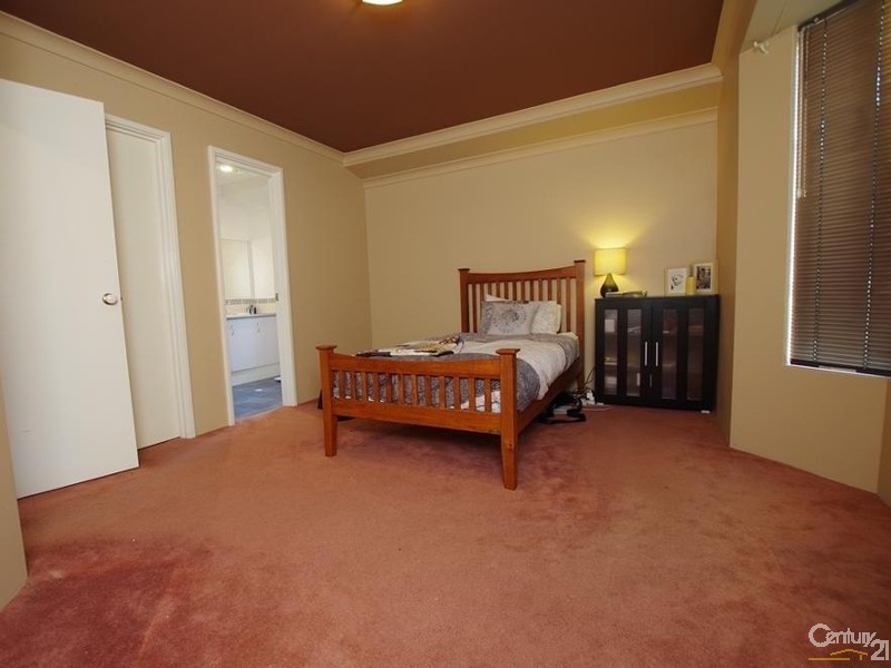 13 Goyder Way, Dalyellup WA 6230