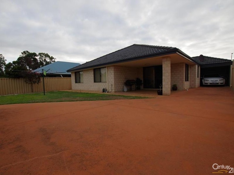 13 Goyder Way, Dalyellup WA 6230