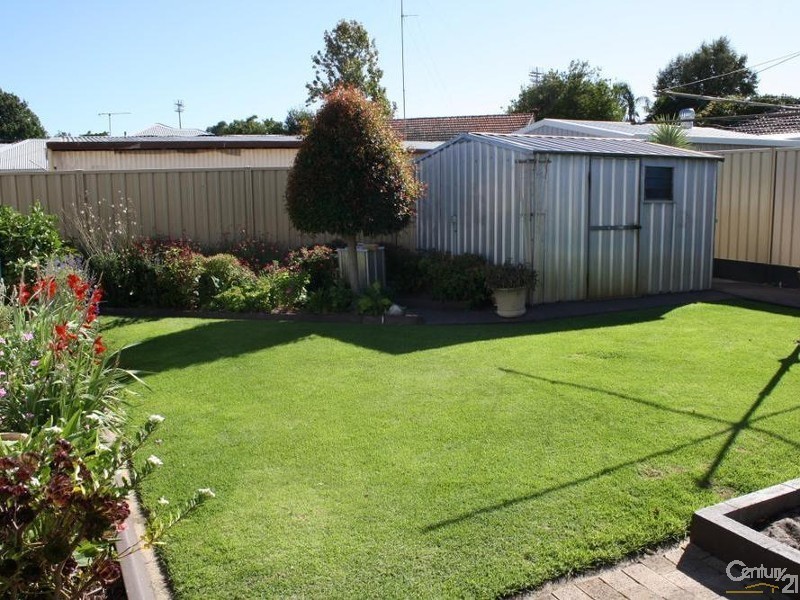 5 Nandup Street, Carey Park WA 6230