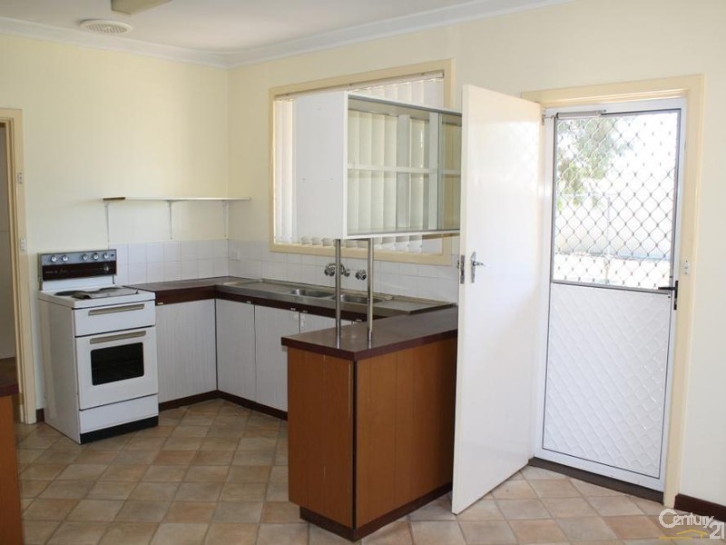 12 Lee Street, South Bunbury WA 6230