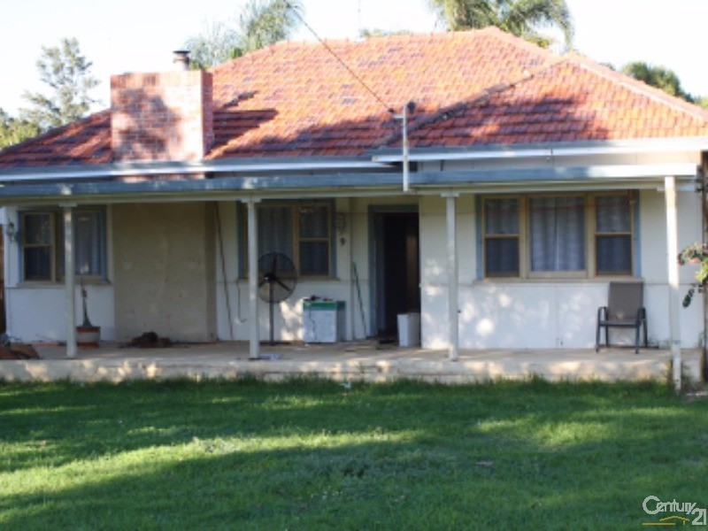 9 Buckby Road, Harvey WA 6220