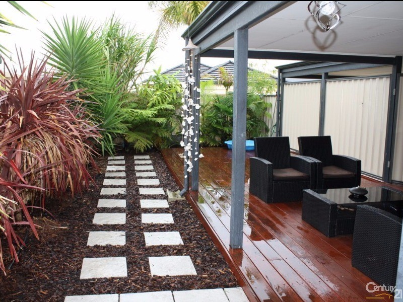 64 Murtin Road, Dalyellup WA 6230