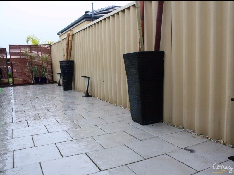 64 Murtin Road, Dalyellup WA 6230