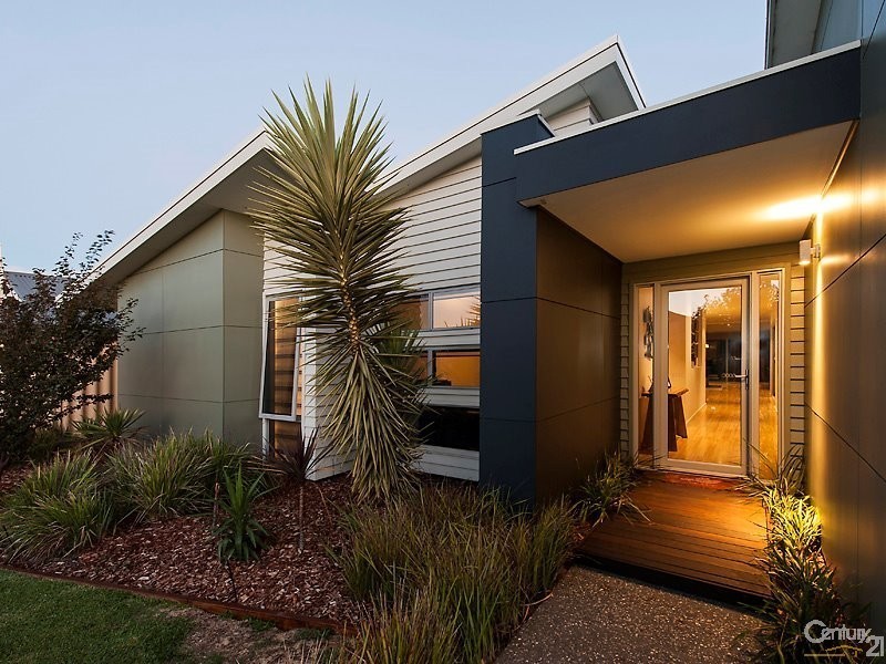 22 Nepean Turn, Millbridge WA 6232