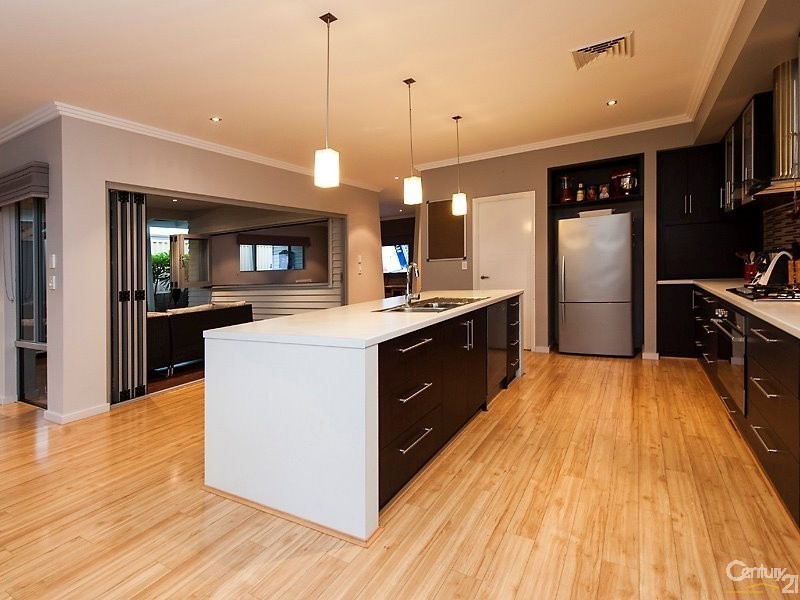 22 Nepean Turn, Millbridge WA 6232