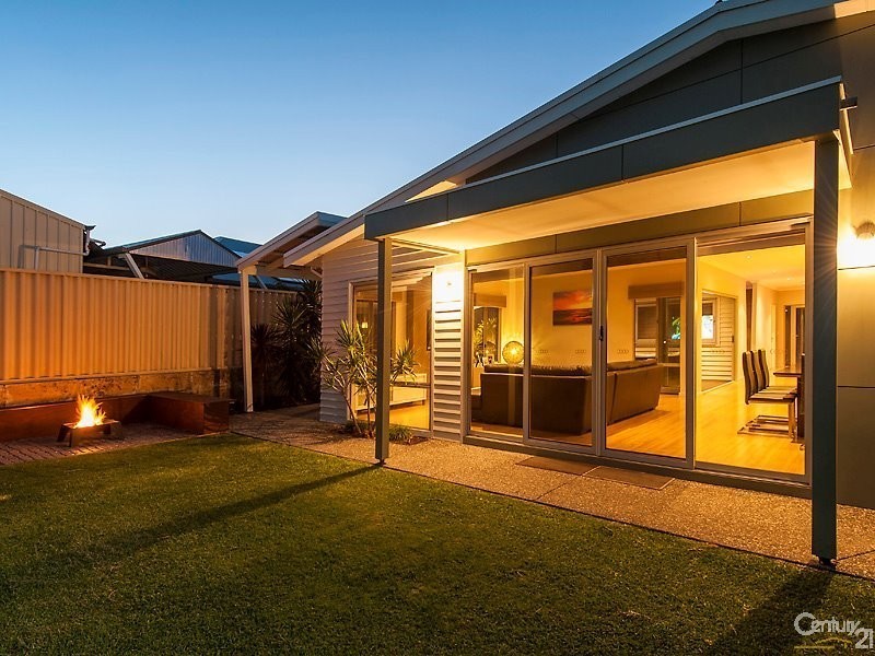 22 Nepean Turn, Millbridge WA 6232