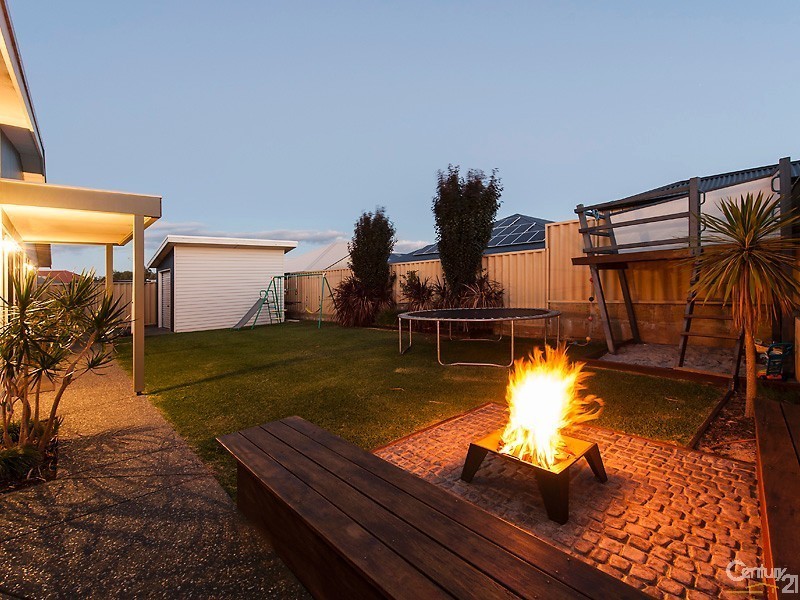 22 Nepean Turn, Millbridge WA 6232