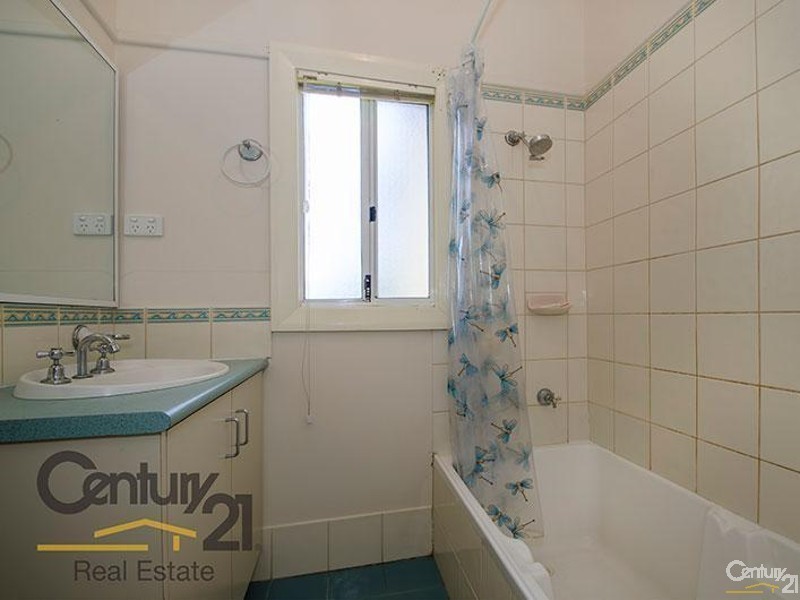 6 Boyalla Street, Carey Park WA 6230