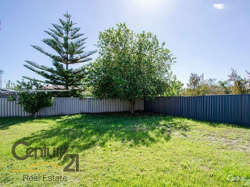 6 Boyalla Street, Carey Park WA 6230