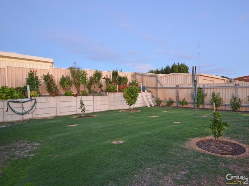 11 Lusitano Avenue, Eaton WA 6232