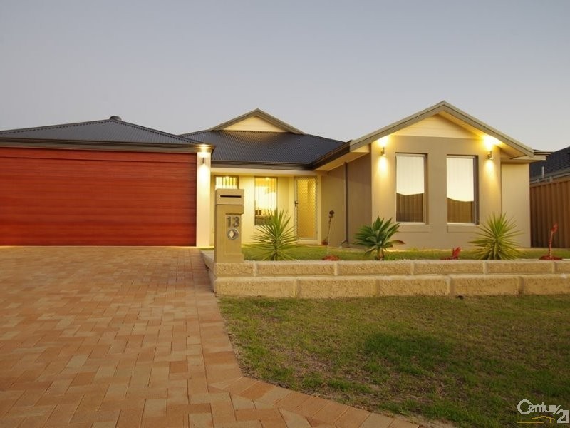 13 Advance Road, Dalyellup WA 6230
