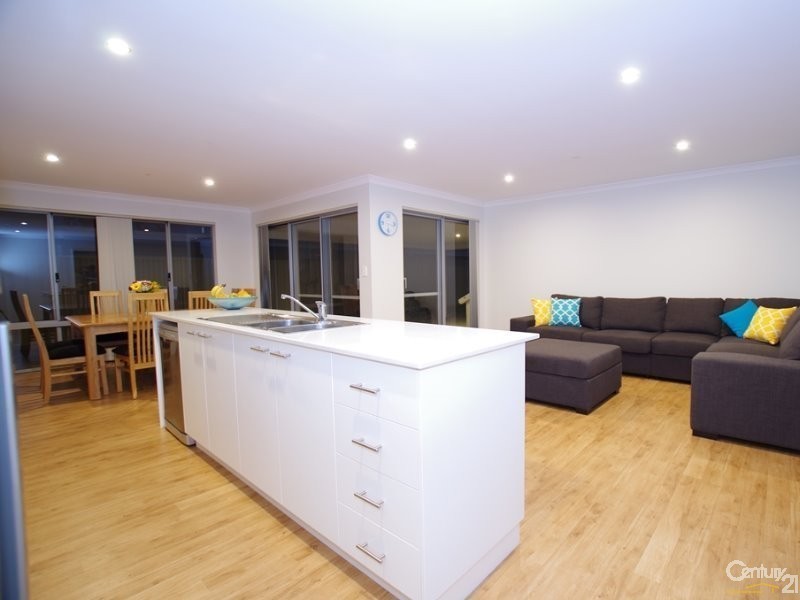 13 Advance Road, Dalyellup WA 6230