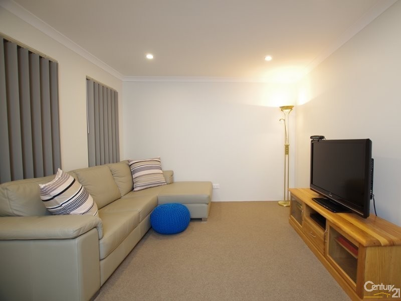 13 Advance Road, Dalyellup WA 6230