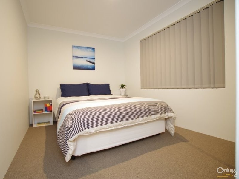 13 Advance Road, Dalyellup WA 6230