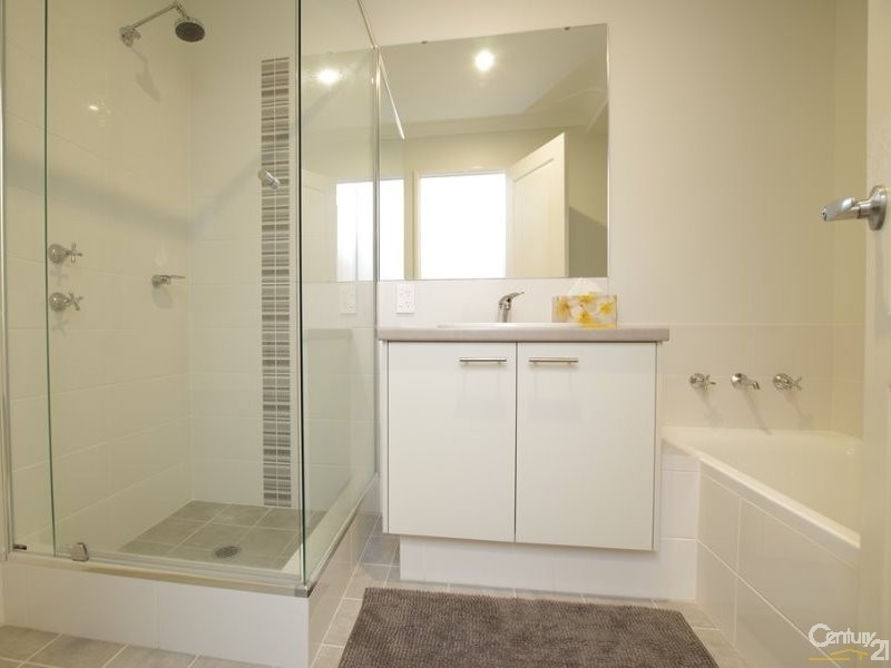 13 Advance Road, Dalyellup WA 6230