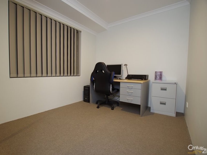 13 Advance Road, Dalyellup WA 6230