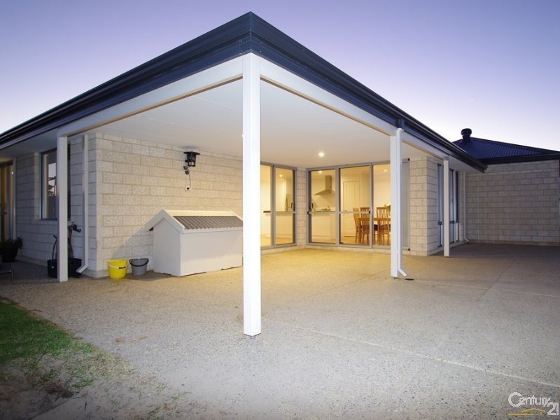 13 Advance Road, Dalyellup WA 6230