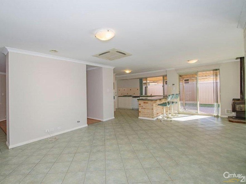 42 Somerville Drive, College Grove WA 6230