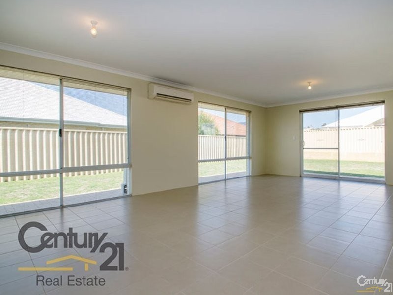 34 Nepean Turn, Millbridge WA 6232