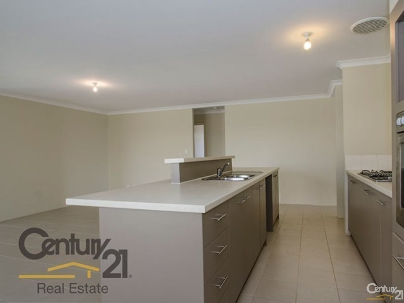 34 Nepean Turn, Millbridge WA 6232