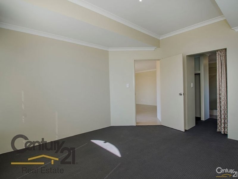 34 Nepean Turn, Millbridge WA 6232