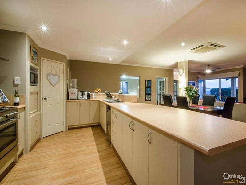 6 Chaudiere View, Australind WA 6233