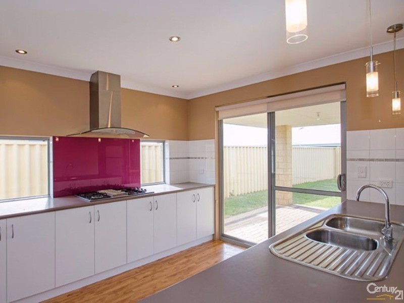 3 Kambany Approach, Dalyellup WA 6230