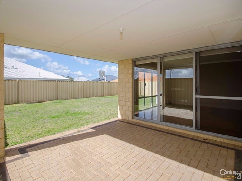 3 Kambany Approach, Dalyellup WA 6230