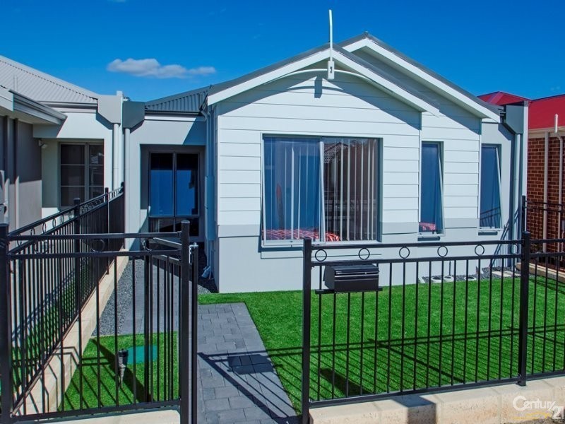 61 Quealum Way, Dalyellup WA 6230