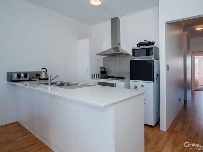 61 Quealum Way, Dalyellup WA 6230