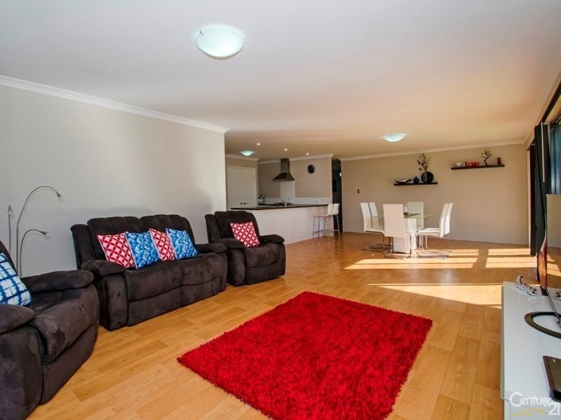 4 Sadler Circuit, Australind WA 6233