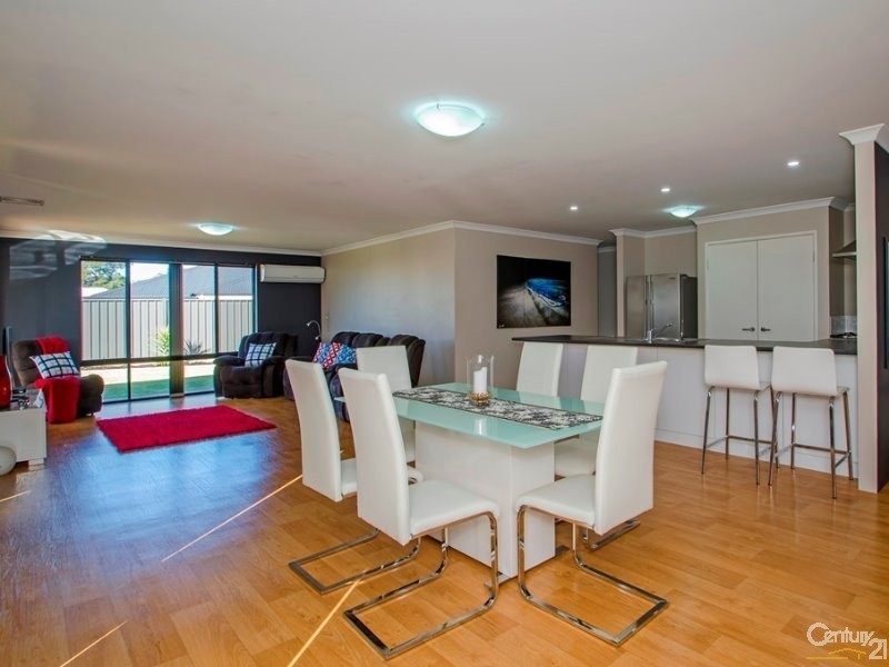 4 Sadler Circuit, Australind WA 6233