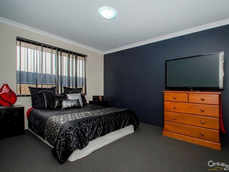 4 Sadler Circuit, Australind WA 6233