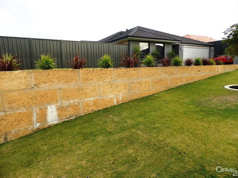 4 Sadler Circuit, Australind WA 6233