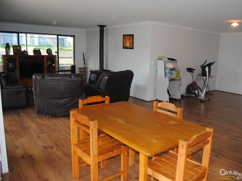 14 Irwin Street, Collie WA 6225