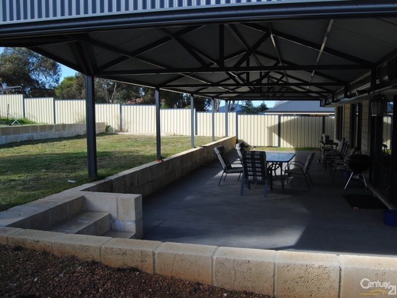 14 Irwin Street, Collie WA 6225