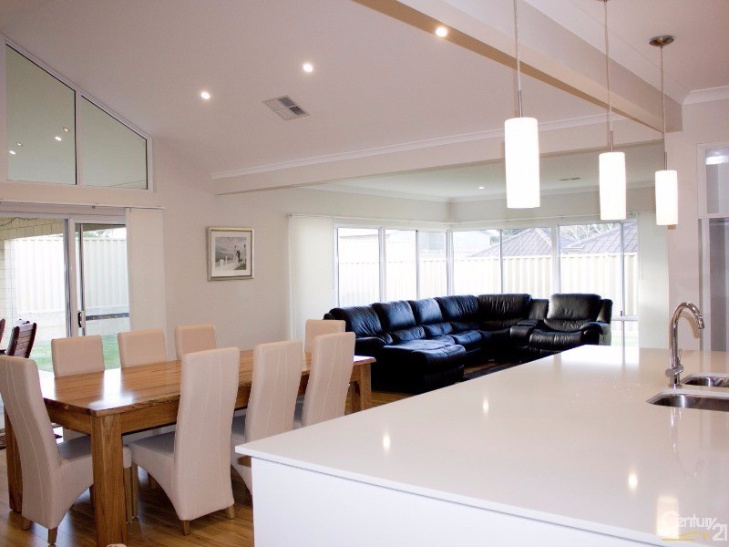 10 Athena Street, Dalyellup WA 6230
